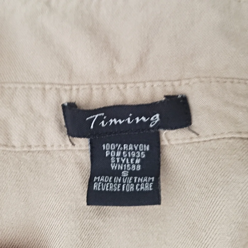 Timing Buttonup Top - Picture 7 of 7